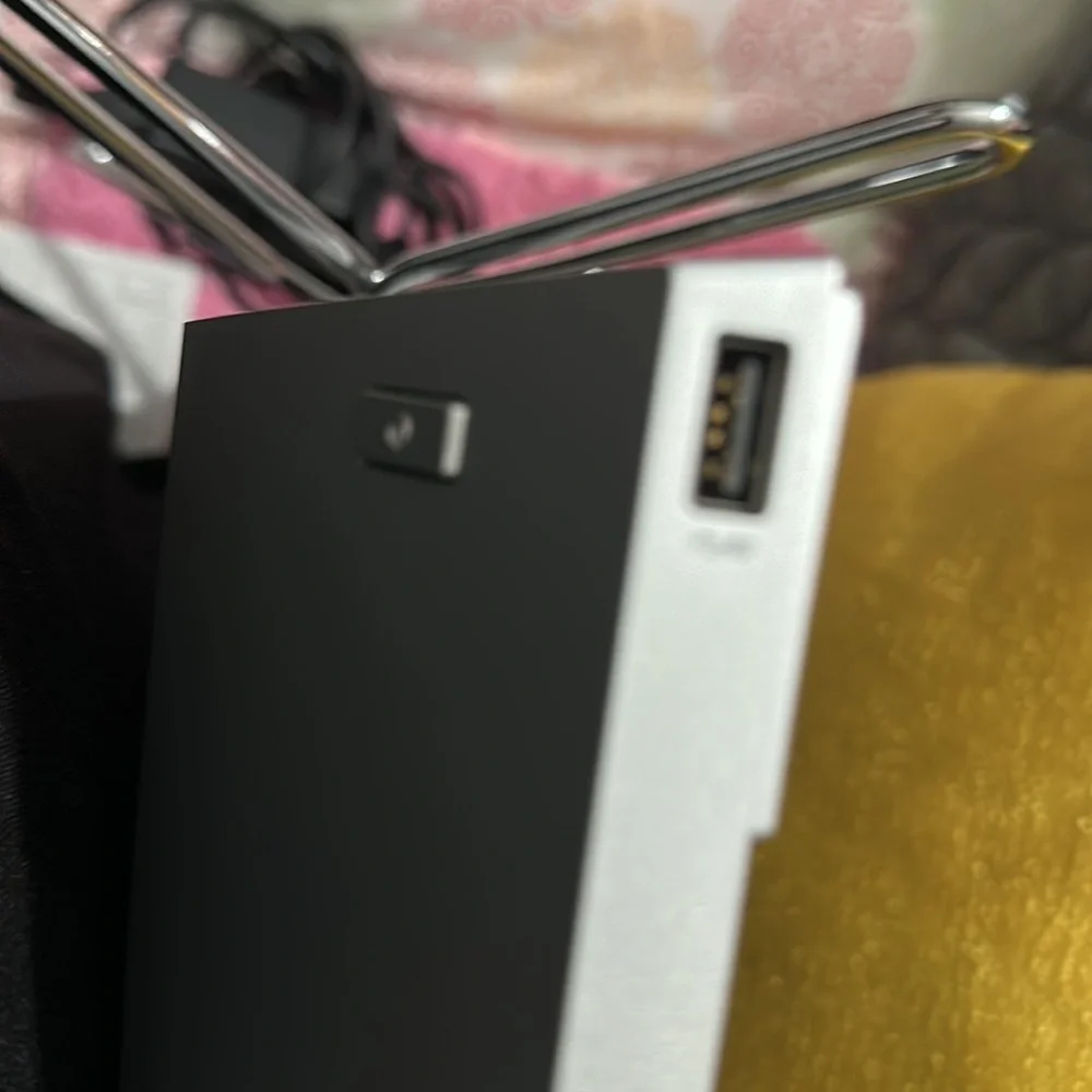Hp - 27-touch screen all in one 12 GB memory Silver.